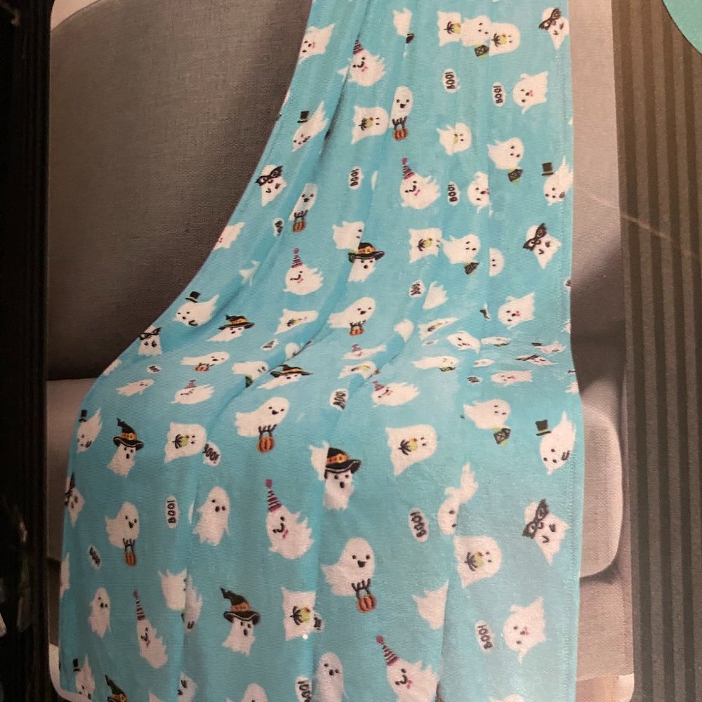 NWT - Ghost Blanket Boo Party - Seen on TikTok